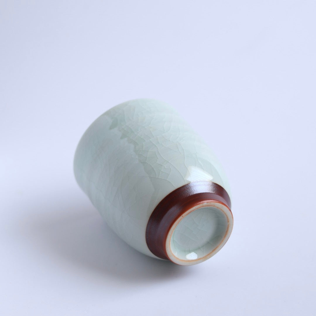 Japanese tea cup (yunomi)