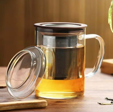 All glass mug with strainer